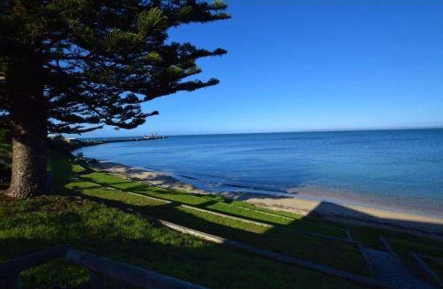 Kingscote Apartment | 150 m² Apartment ∙ 2 bedrooms ∙ 6 guests