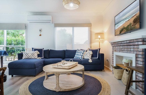 Epping House | 150 m² House ∙ 4 bedrooms ∙ 12 guests