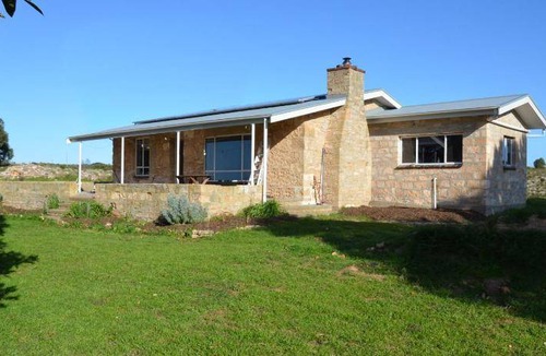 Pelican Lagoon House | 150 m² House ∙ 4 bedrooms ∙ 6 guests