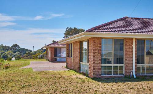 Preston Beach House | 150 m² House ∙ 3 bedrooms ∙ 6 guests
