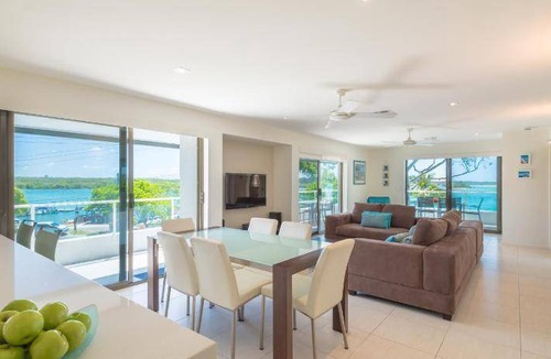 Noosaville Apartment | 150 m² Serviced apartment ∙ 3 bedrooms ∙ 127 guests