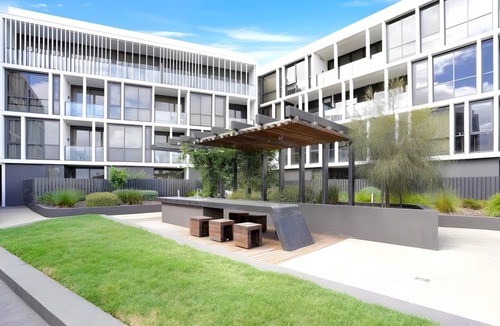 Werribee South Apartment | 151 m² Apartment ∙ 2 bedrooms ∙ 4 guests