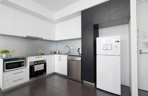 Perth Apartment | 152 City Rest with Views, high up + parking sleeps 2