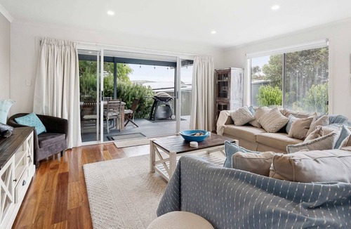 Port Elliot House | 16 Watson Crescent, Port Elliot