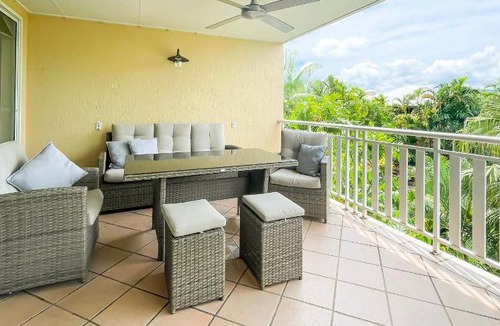 White Rock Apartment | 170 m² Serviced apartment ∙ 3 bedrooms ∙ 8 guests