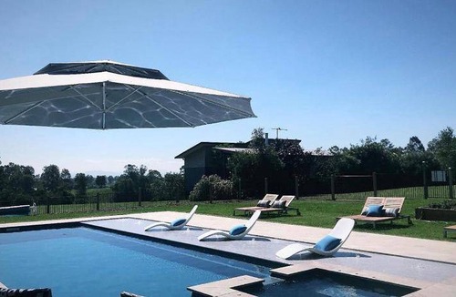 Pokolbin Resort | 175 m² Resort ∙ 2 bedrooms ∙ 6 guests