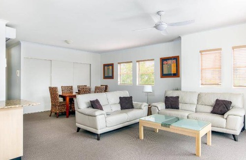Burleigh Heads Apartment | 180 m² Apartment ∙ 3 bedrooms ∙ 6 guests
