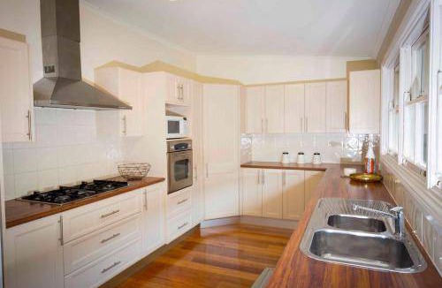 Cessnock House | 180 m² House ∙ 3 bedrooms ∙ 6 guests