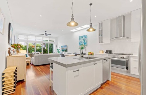 Newtown House | 183 m² House ∙ 3 bedrooms ∙ 6 guests