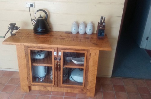 New Gisborne Cottage | 1860 early settler's cottage. BYO linen and towels.