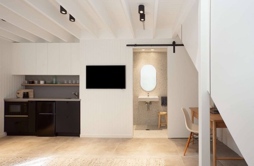 Bondi Apartment | 1BR Private Mezzanine Suite with Luxe Furnishings
