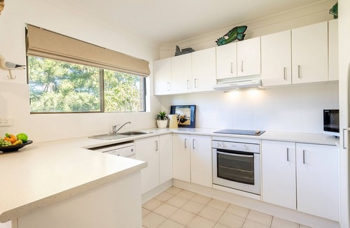 Nelson Bay House | 2 10 Krait Close - Only 350mtrs to the Boat Ramp and Wifi