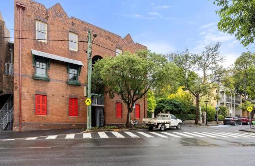 Dawes Point Apartment | 2-4 Trinity Avenue