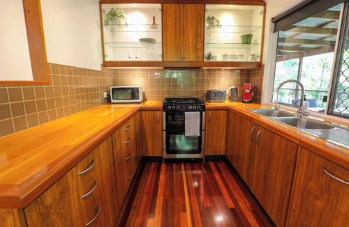 Eagle Heights House | 2 beautiful family friendly Cottages in Tamborine Mountain