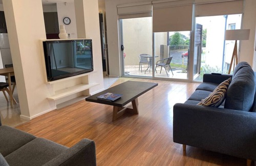 Elwood Condo | 2 Bed 3 Bath Right on the Beach WOW. Great Value.