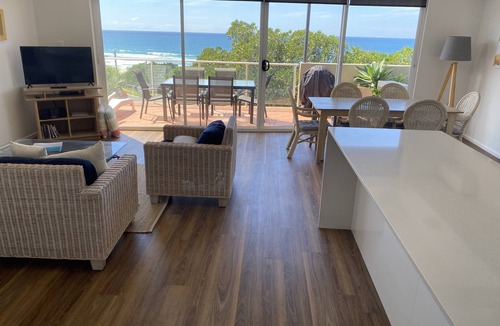 Sunrise Beach House | 2 Bed top floor apartment with Sea Views