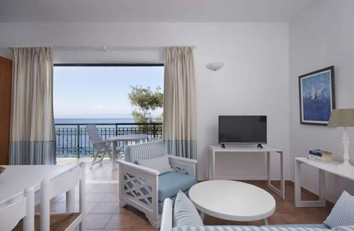 Ieromonachos House | 2 Bedroom Residence Sea View