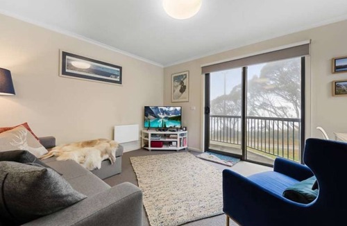 Hotham Heights Apartment | 2 Higgi Drive - Ski in Ski out
