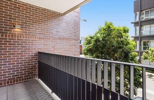 Newstead Apartment | 2-storey Apartment with Pool, Gym and BBQ - Q Stay