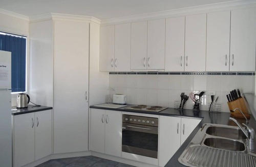 Hayborough House | 20 Albatross Avenue, Chiton