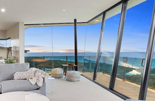 Ocean Grove House | 200 m² House ∙ 4 bedrooms ∙ 11 guests