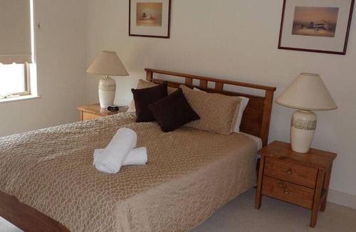 Adelaide Central Business District Apartment | 200 m² Apartment ∙ 3 bedrooms ∙ 6 guests