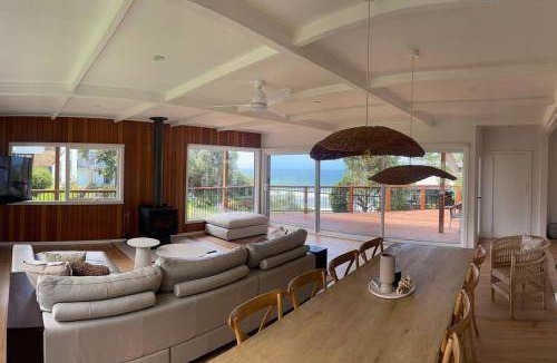 Lake Tyers Beach House | 200 m² House ∙ 4 bedrooms ∙ 11 guests