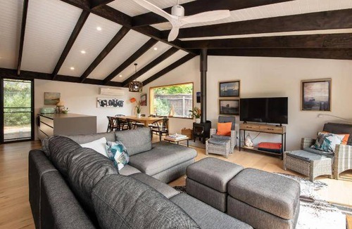 Flinders House | 200 m² House ∙ 3 bedrooms ∙ 6 guests