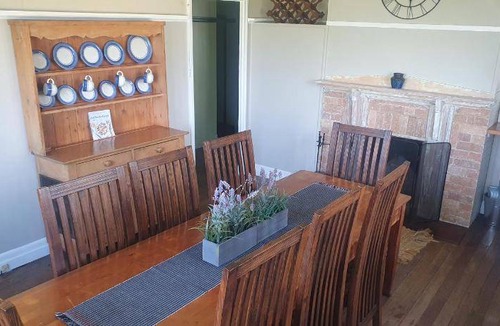 Ballandean House | 200 m² House ∙ 5 bedrooms ∙ 14 guests