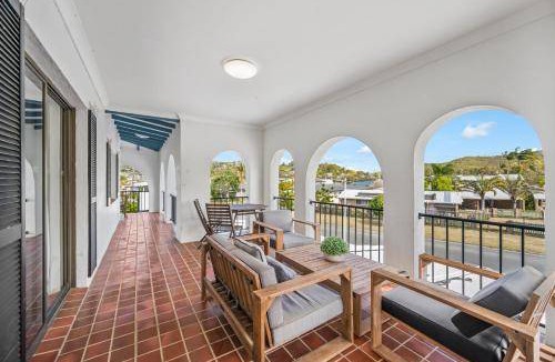 Crescent Head Hotel | 200 m² Motel ∙ 4 bedrooms ∙ 9 guests