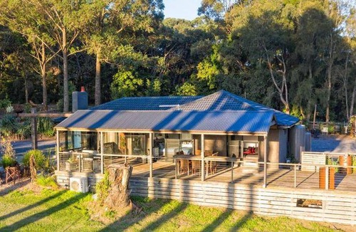 Menzies Creek Villa | 200 m² Villa ∙ 5 bedrooms ∙ 10 guests