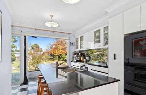 Birregurra House | 200 metres from main street