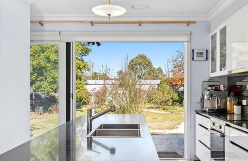 Birregurra House | 200 metres from main street
