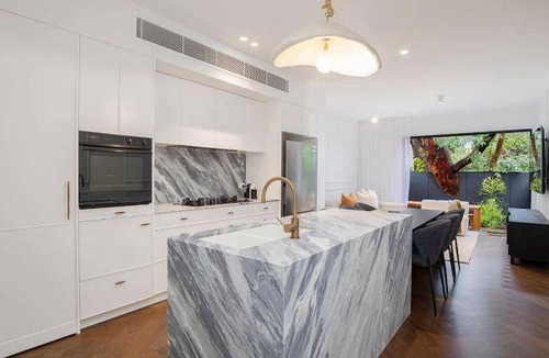 Cooks Hill House | 207 m² House ∙ 3 bedrooms ∙ 6 guests