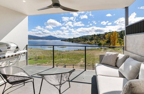 East Jindabyne House | 210 m² House ∙ 4 bedrooms ∙ 10 guests