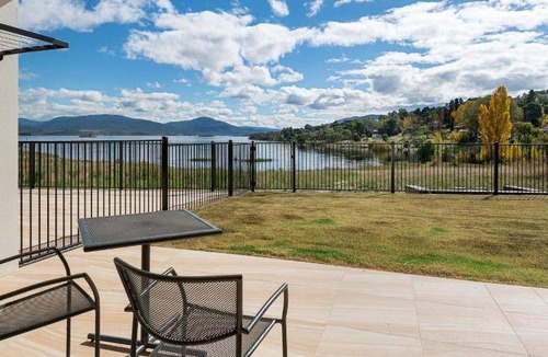 East Jindabyne House | 210 m² House ∙ 4 bedrooms ∙ 10 guests