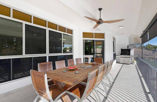 Nightcliff House | 220 m² House ∙ 5 bedrooms ∙ 13 guests