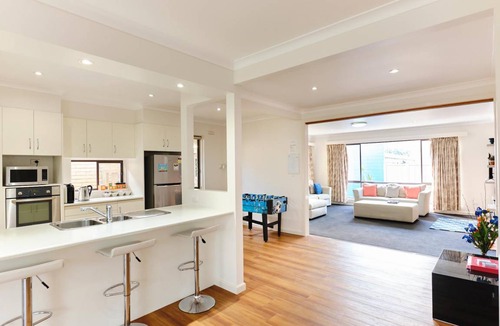 Sea Lake Villa | 220 m² Villa ∙ 4 bedrooms ∙ 10 guests