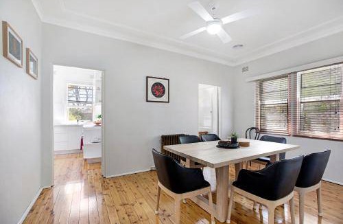 Katoomba House | 230 m² House ∙ 4 bedrooms ∙ 8 guests