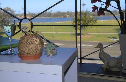 Lakes Entrance House | 230 m² House ∙ 4 bedrooms ∙ 8 guests