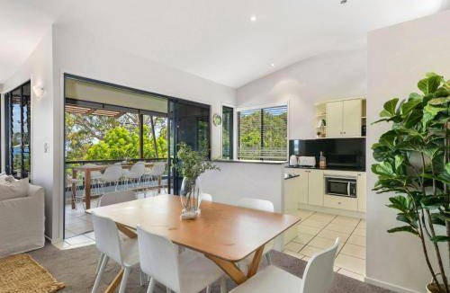 Currumbin House | 232 m² House ∙ 4 bedrooms ∙ 10 guests