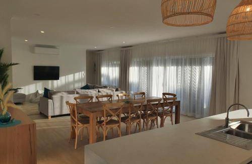 Baudin Beach House | 235 m² House ∙ 4 bedrooms ∙ 10 guests