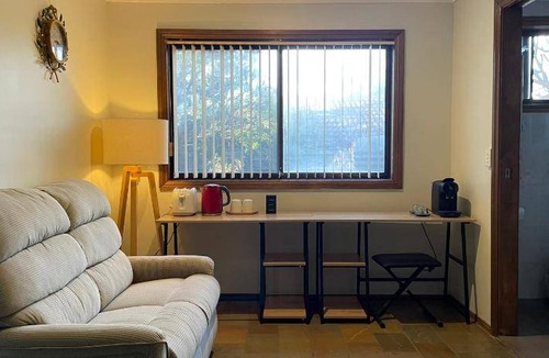 Baulkham Hills Bed & Breakfast | 24 m² Bed and breakfast ∙ 2 guests