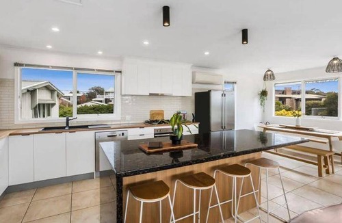 Jan Juc House | 245 m² House ∙ 4 bedrooms ∙ 8 guests