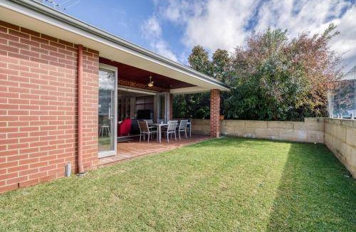 Rivervale House | 248 m² House ∙ 4 bedrooms ∙ 6 guests