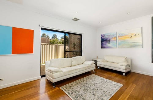 Henley Beach South House | 249 m² House ∙ 3 bedrooms ∙ 8 guests