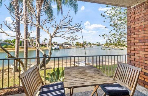 Mooloolaba House | 250 m² House ∙ 2 bedrooms ∙ 5 guests