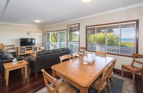 Quindalup House | 250 m² House ∙ 4 bedrooms ∙ 8 guests