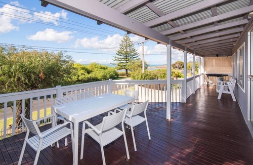 Quindalup House | 250 m² House ∙ 4 bedrooms ∙ 8 guests