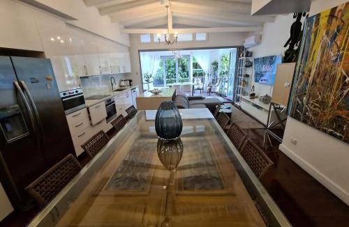 Arncliffe House | 250 m² House ∙ 6 bedrooms ∙ 15 guests